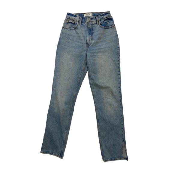 Abercrombie & Fitch Curve Love The High Rise Ultra Straight Jean with Vent Hem - Picture 3 of 9